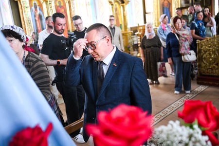Леонид Слуцкий и делегация ЛДПР посетили Свято-Николаевский кафедральный собор Мариуполя