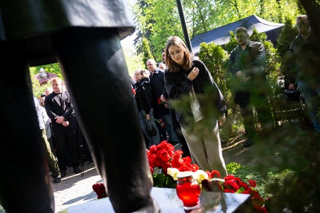 79-я годовщина со дня рождения Жириновского. Новодевичье кладбище Москвы