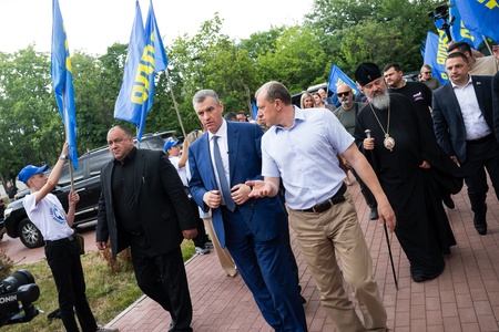 Леонид Слуцкий и делегация ЛДПР посетили Центр детского и юношеского творчества в Мариуполе