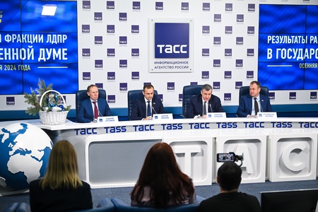 В ЛДПР подвели итоги осенней сессии Госдумы  в ТАСС