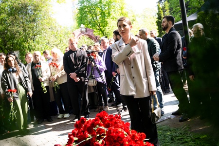 79-я годовщина со дня рождения Жириновского. Новодевичье кладбище Москвы