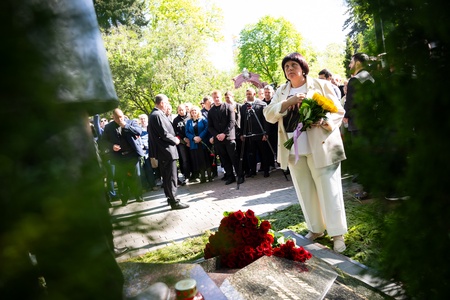 79-я годовщина со дня рождения Жириновского. Новодевичье кладбище Москвы
