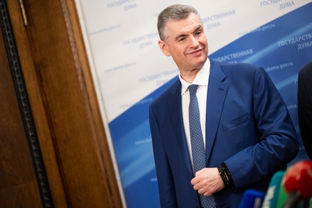 Пресс-подход фракции ЛДПР во главе с Леонидом Слуцким 25.06.2025