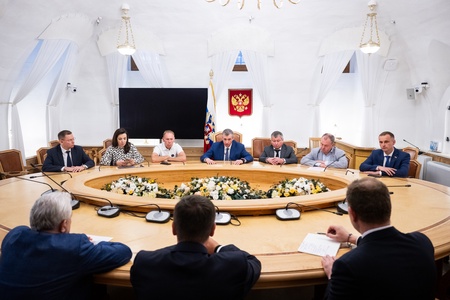 Фракция ЛДПР встретилась с и.о. министра транспорта РФ Андреем Никитиным
