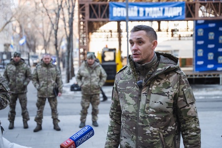 ЛДПР передает на фронт новую партию наземных дронов  и другую технику