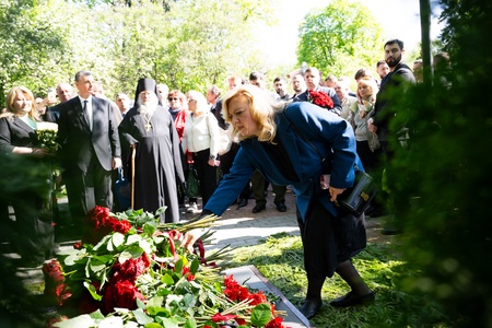 79-я годовщина со дня рождения Жириновского. Новодевичье кладбище Москвы
