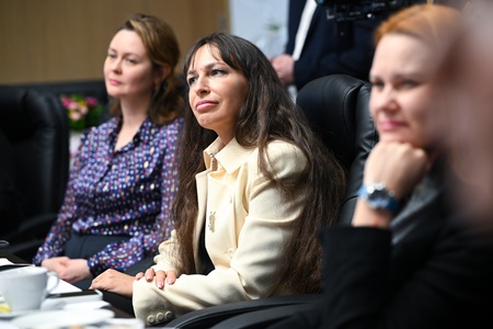 Встреча Леонида Слуцкого в преддверии 8 марта с защитницами Отечества