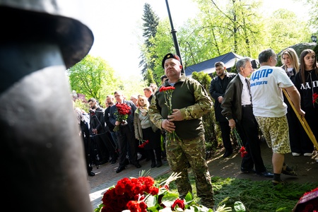 79-я годовщина со дня рождения Жириновского. Новодевичье кладбище Москвы