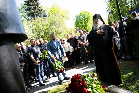 79-я годовщина со дня рождения Жириновского. Новодевичье кладбище Москвы