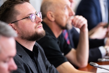 Круглый стол ЛДПР «Актуальные проблемы ИТ-компаний  и специалистов в России»