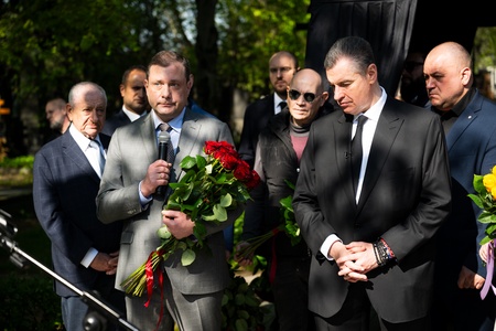79-я годовщина со дня рождения Жириновского. Новодевичье кладбище Москвы