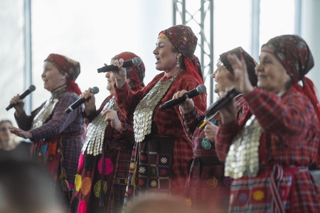 «Бурановские бабушки» поздравили Солнцево с Масленицей по приглашению Марии Воропаевой