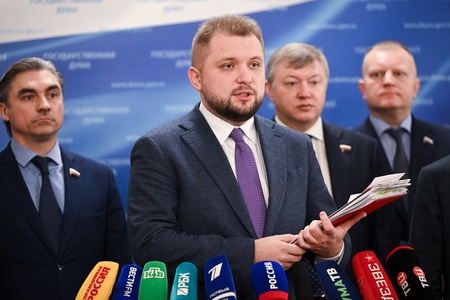 Пресс-подход фракции ЛДПР во главе с Леонидом Слуцким 5.03.2025