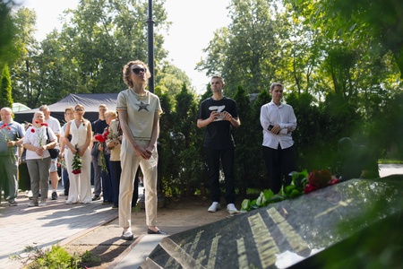 Леонид Слуцкий почтил память Основателя ЛДПР Владимира Жириновского в День Крещения Руси