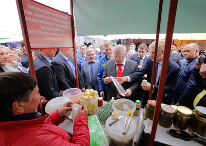 Фотовыставка памяти Владимира Жириновского