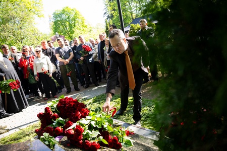 79-я годовщина со дня рождения Жириновского. Новодевичье кладбище Москвы