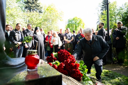 79-я годовщина со дня рождения Жириновского. Новодевичье кладбище Москвы