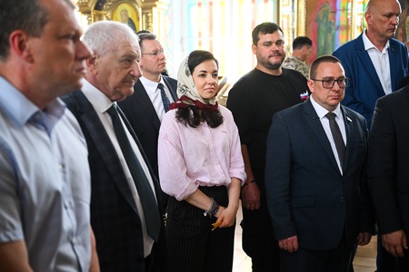 Леонид Слуцкий и делегация ЛДПР посетили Свято-Николаевский кафедральный собор Мариуполя