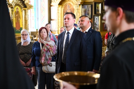 Леонид Слуцкий и делегация ЛДПР посетили Свято-Николаевский кафедральный собор Мариуполя