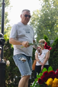 Леонид Слуцкий почтил память Основателя ЛДПР Владимира Жириновского в День Крещения Руси