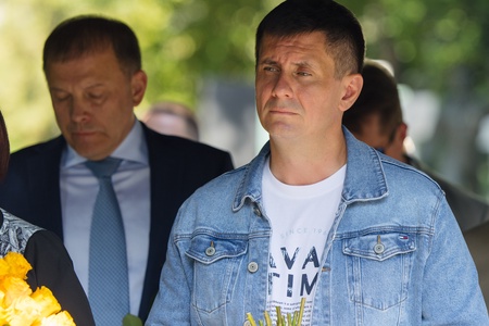 Леонид Слуцкий почтил память Основателя ЛДПР Владимира Жириновского в День Крещения Руси