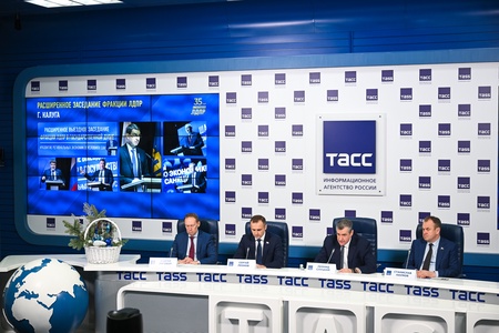В ЛДПР подвели итоги осенней сессии Госдумы  в ТАСС
