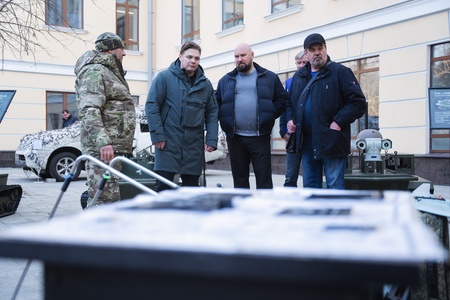 ЛДПР передает на фронт новую партию наземных дронов  и другую технику