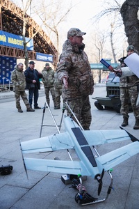 ЛДПР передает на фронт новую партию наземных дронов  и другую технику