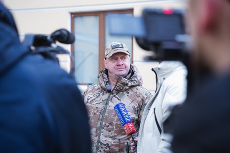 ЛДПР передает на фронт новую партию наземных дронов  и другую технику