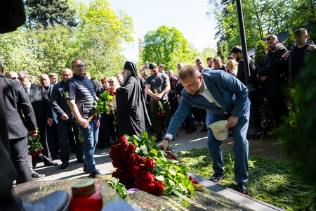 79-я годовщина со дня рождения Жириновского. Новодевичье кладбище Москвы