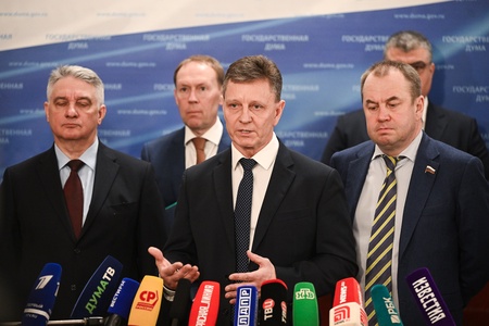 Пресс-подход фракции ЛДПР в ГД во главе с Леонидом Слуцким 8.04.2025