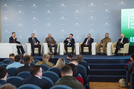 Форум ЛДПР "Плечом к плечу. За Русскую победу!" Площадка "Историческая память о защитниках Отечества. Связь времен и новые подходы"