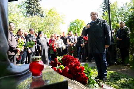 79-я годовщина со дня рождения Жириновского. Новодевичье кладбище Москвы