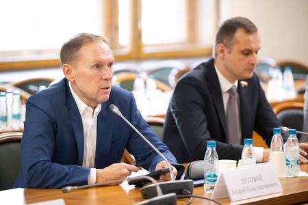 Леонид Слуцкий провел заседание Палат Депутатов ЛДПР 