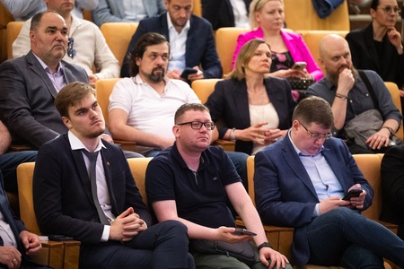 Круглый стол с участием Станислава Наумова «Условия возвращения иностранных компаний и инвестиций в Россию»