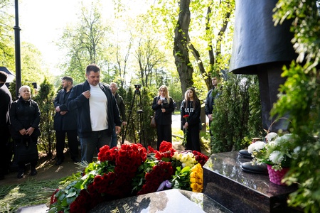 79-я годовщина со дня рождения Жириновского. Новодевичье кладбище Москвы