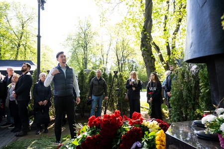 79-я годовщина со дня рождения Жириновского. Новодевичье кладбище Москвы