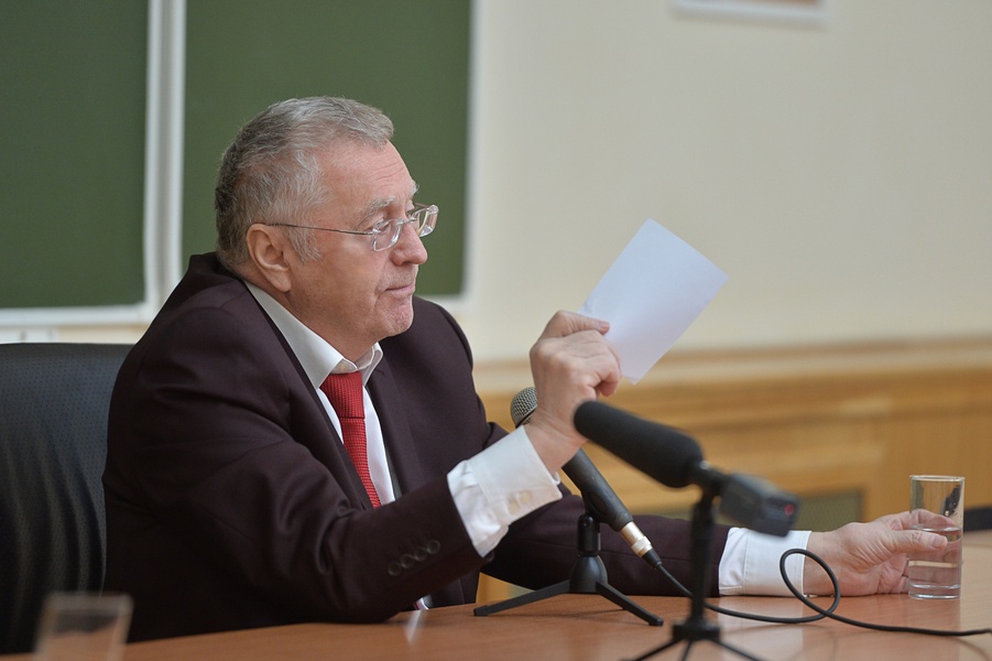 Лидер ЛДПР поговорил о геополитике со студентами МГУ
