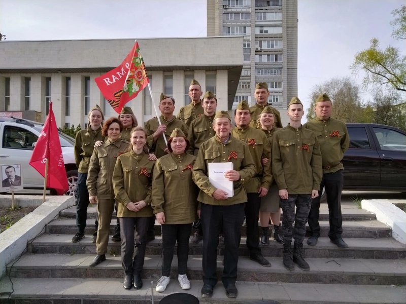 Помощник депутата ЛДПР выступил на праздничном концерте в честь Дня Победы