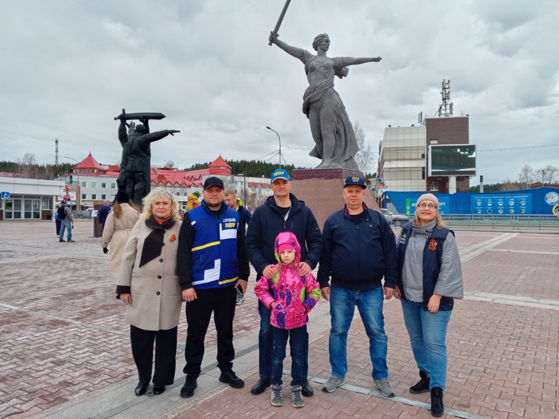 Песни военных лет, Вечный огонь, море гвоздик, улыбки на лицах югорчан – символы великого Дня Победы