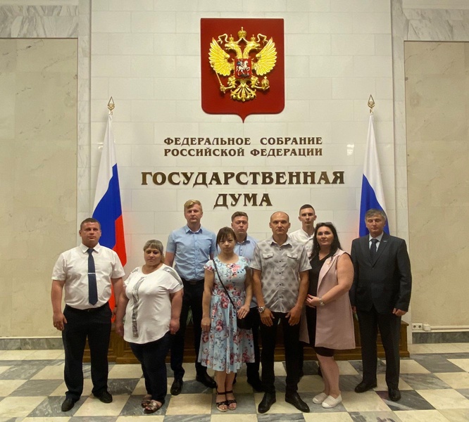 Ульяновские партийцы побывали на уникальной экскурсии в Москве