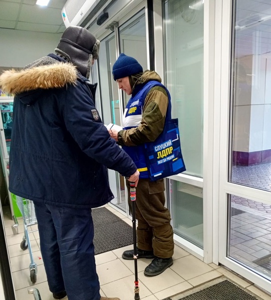 Одиночные пикеты с опросом граждан прошли в Нижневартовске