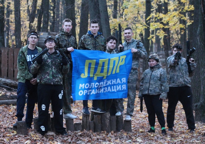 Ульяновская "молодежка" ЛДПР организовала дружеский чемпионат по лазертагу