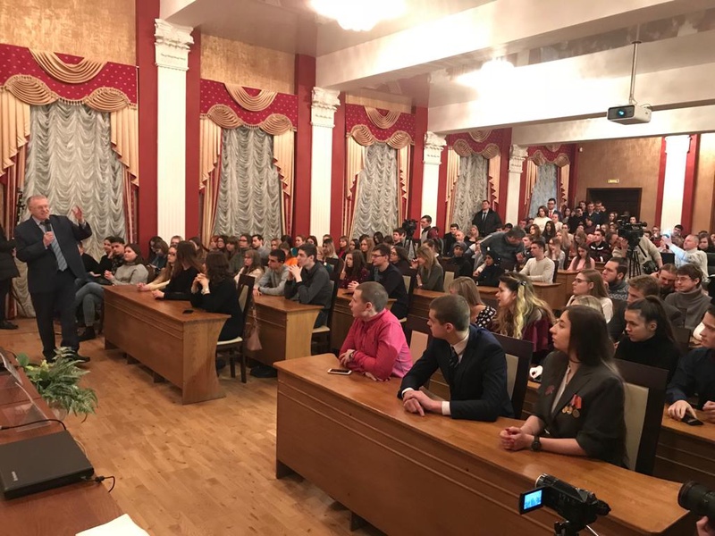 Владимир Жириновский: для талантливых и усердных студентов образование должно быть бесплатным