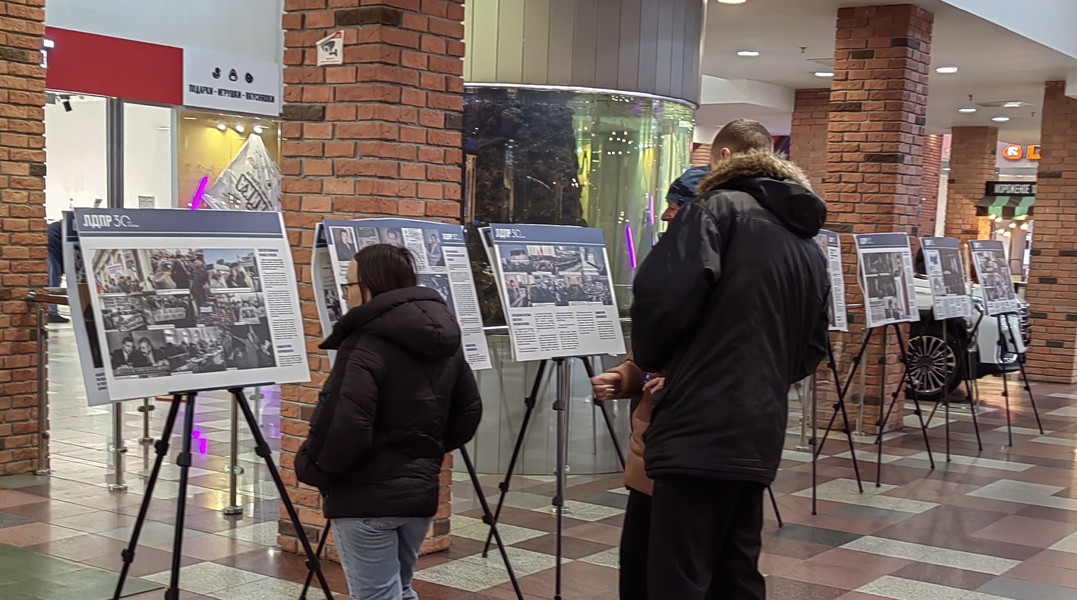 В Твери состоялась фотовыставка "30 лет Победы ЛДПР"