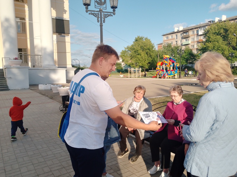 Жители региона посадят семена ЛДПР на своих грядках