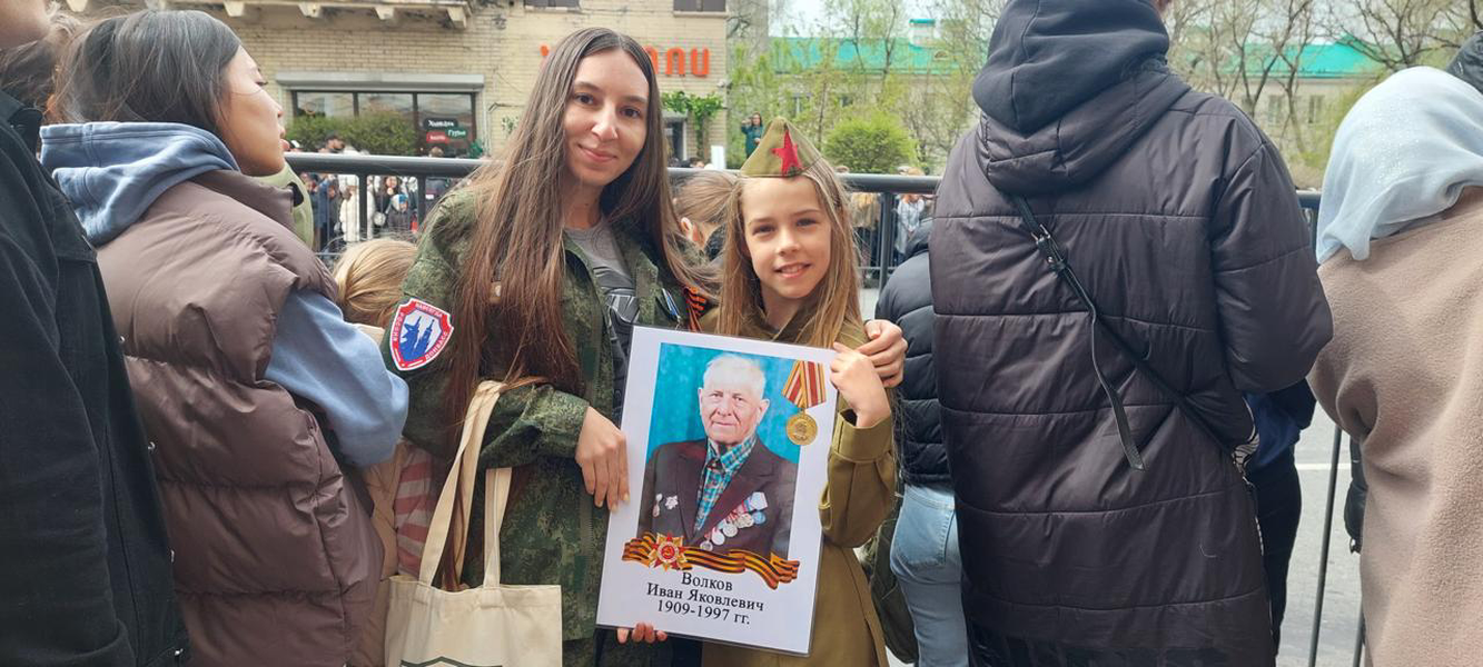 На острове Путятин: Активисты ЛДПР празднуют День Победы с открытками и добрыми словами