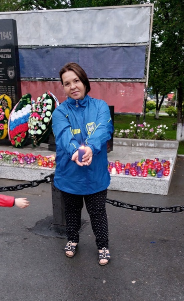 В городе Фокино у мемориала памяти героям-землякам павшим в годы ВОВ прошла акция "Свеча памяти"