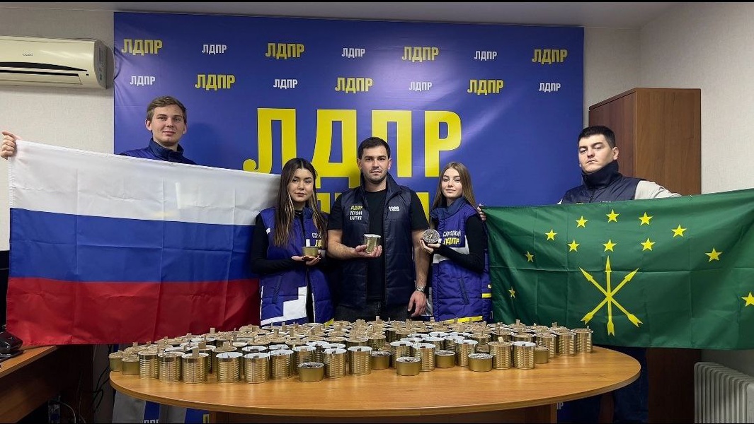 Молодёжь ЛДПР в Адыгее изготовила окопные свечи для передачи на фронт