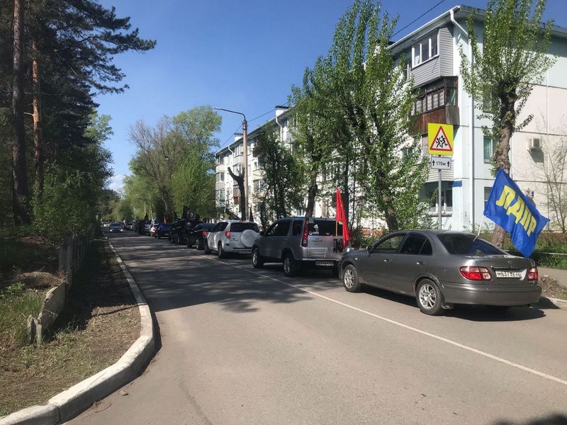 Активисты ЛДПР приняли участие в автопробеге в память воинов СВО